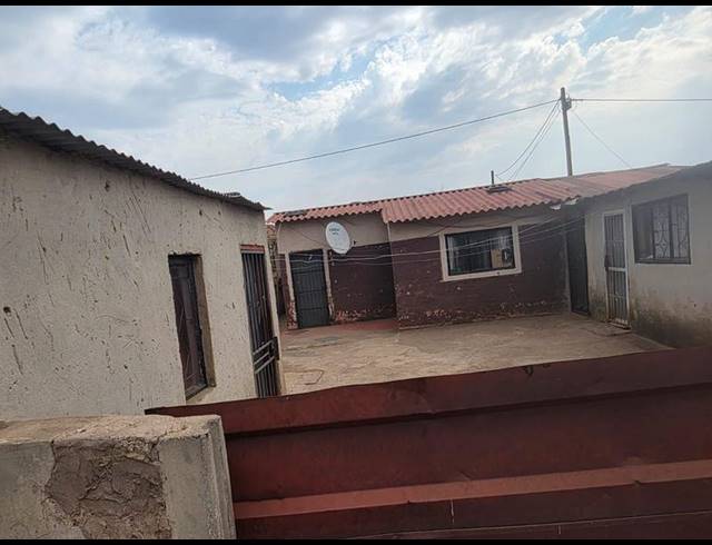 2 BEDROOM HOUSE FOR SALE IN GOBA